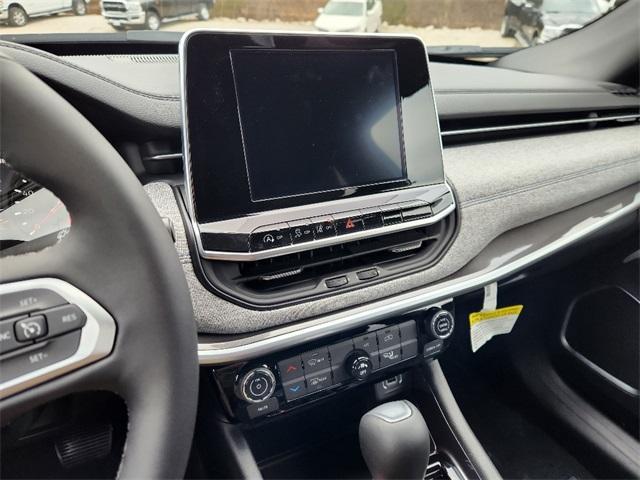 new 2025 Jeep Compass car, priced at $23,978