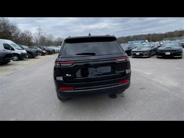 new 2024 Jeep Grand Cherokee car, priced at $40,816