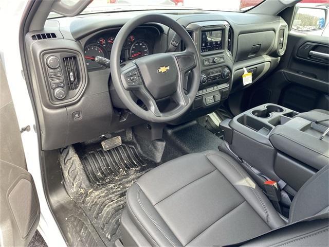 new 2025 Chevrolet Silverado 1500 car, priced at $40,120