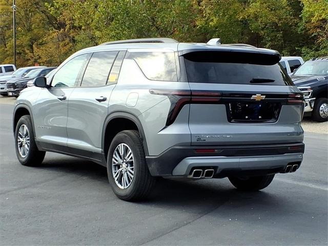 used 2025 Chevrolet Traverse car, priced at $38,924