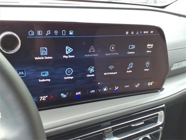 used 2025 Chevrolet Traverse car, priced at $38,924