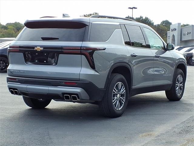 used 2025 Chevrolet Traverse car, priced at $38,924