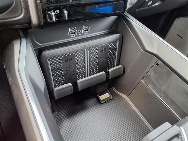 new 2025 Ram 2500 car, priced at $65,353