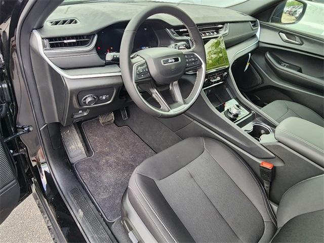 new 2025 Jeep Grand Cherokee L car, priced at $39,477