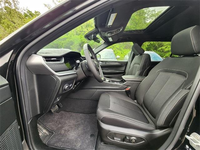 new 2025 Jeep Grand Cherokee L car, priced at $39,477