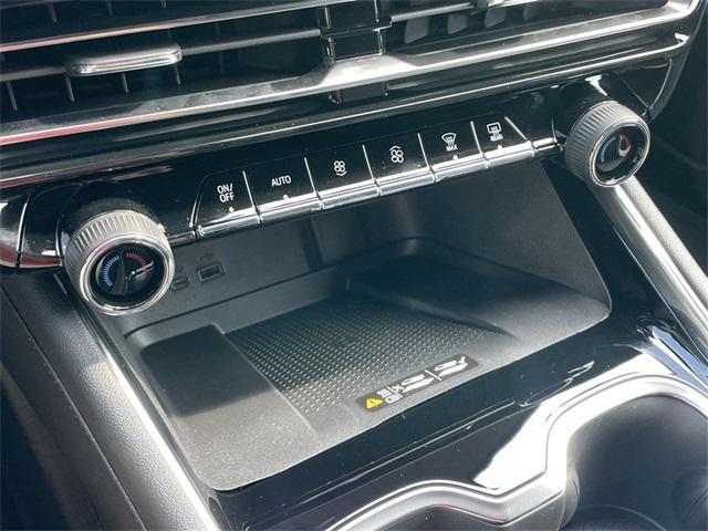 new 2026 Chevrolet Traverse car, priced at $44,740