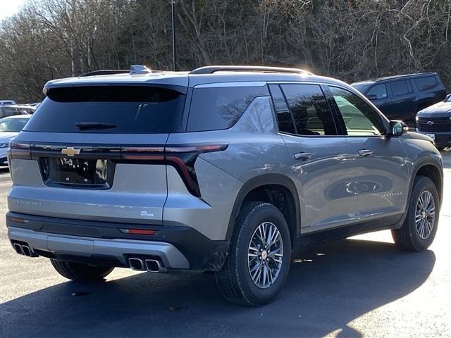 new 2025 Chevrolet Traverse car, priced at $44,095