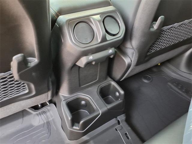 new 2025 Jeep Gladiator car, priced at $42,037