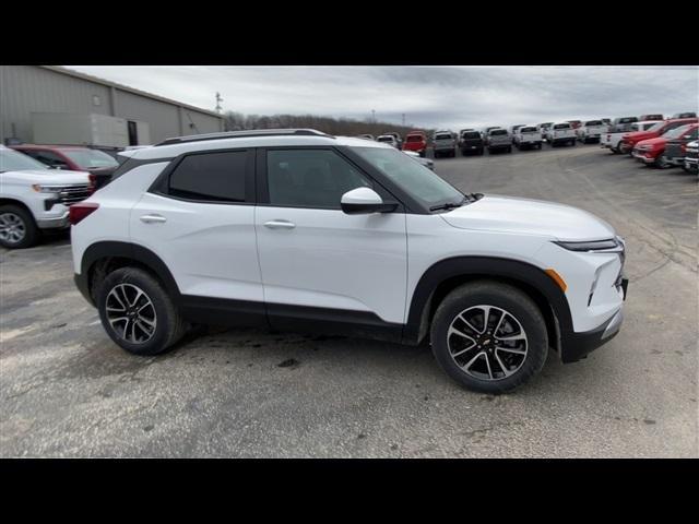 new 2025 Chevrolet TrailBlazer car, priced at $24,373