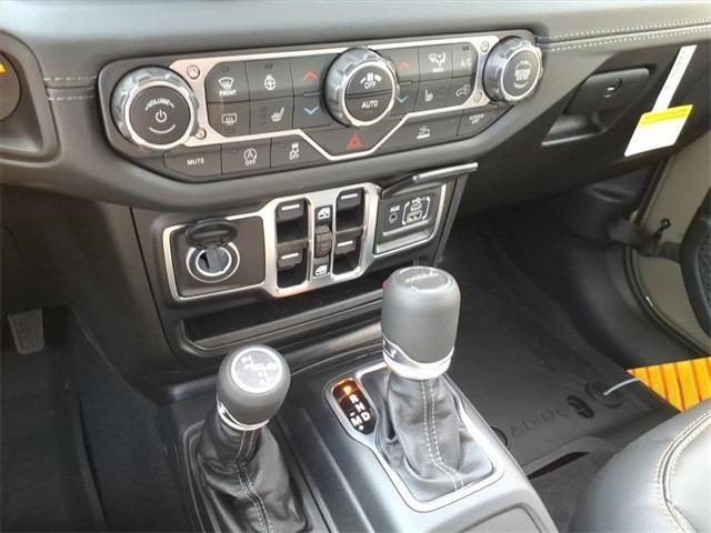 new 2025 Jeep Gladiator car, priced at $40,959
