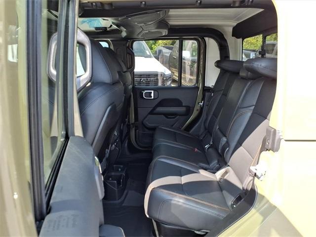 new 2025 Jeep Gladiator car, priced at $40,959