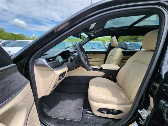 new 2025 Jeep Grand Cherokee L car, priced at $50,185