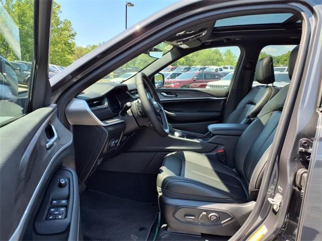 new 2025 Jeep Grand Cherokee car, priced at $41,484
