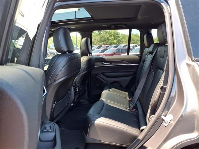 new 2025 Jeep Grand Cherokee car, priced at $41,484