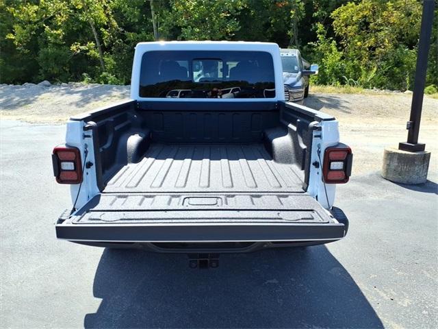 new 2025 Jeep Gladiator car, priced at $51,244