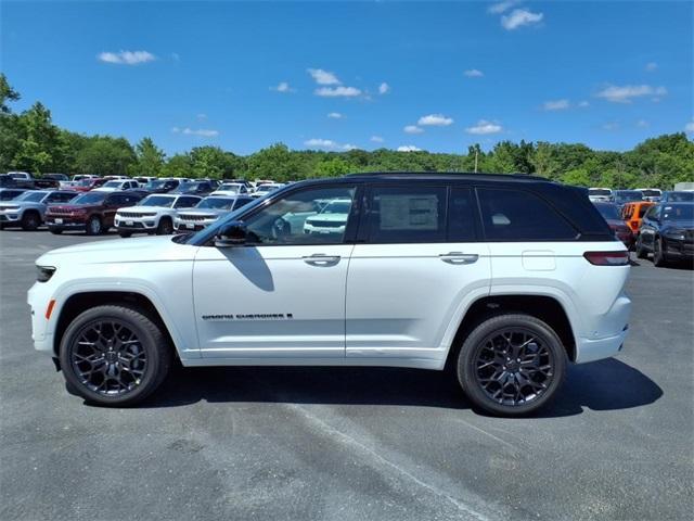new 2025 Jeep Grand Cherokee car, priced at $57,249