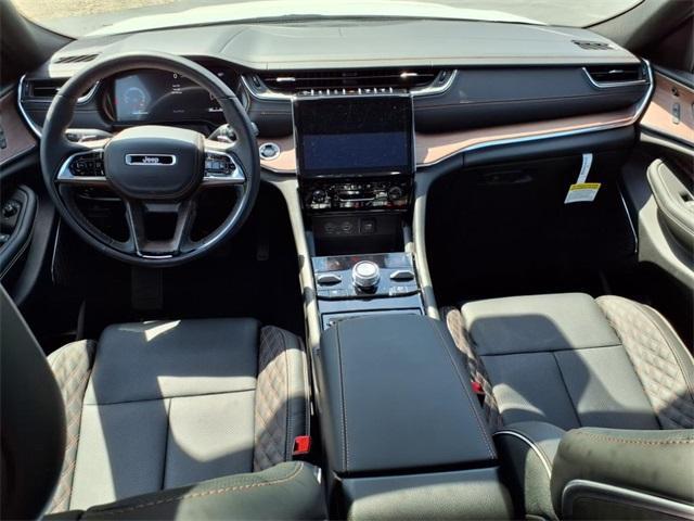 new 2025 Jeep Grand Cherokee car, priced at $57,249