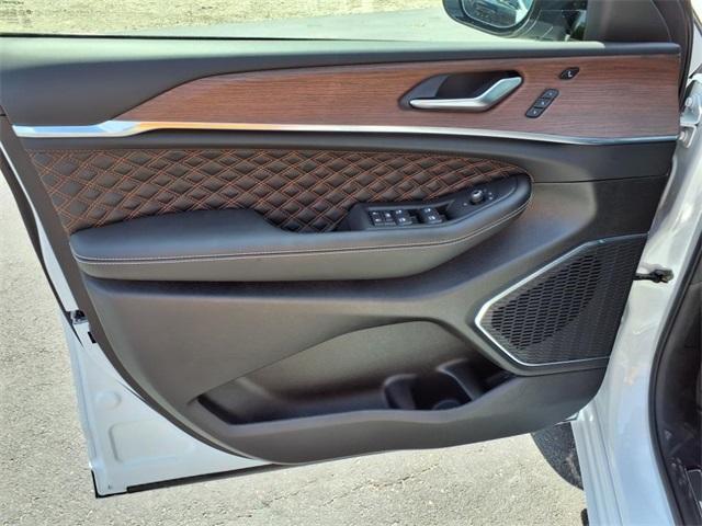 new 2025 Jeep Grand Cherokee car, priced at $57,249