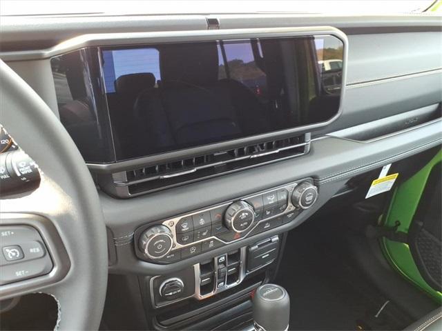 new 2025 Jeep Gladiator car, priced at $41,442