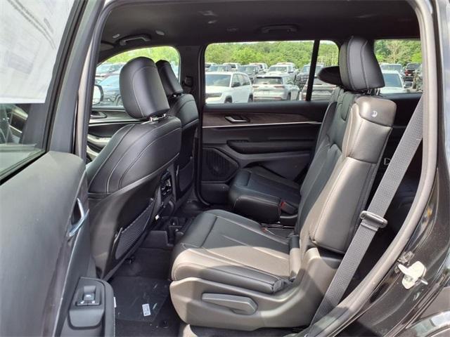 new 2025 Jeep Grand Cherokee L car, priced at $41,235
