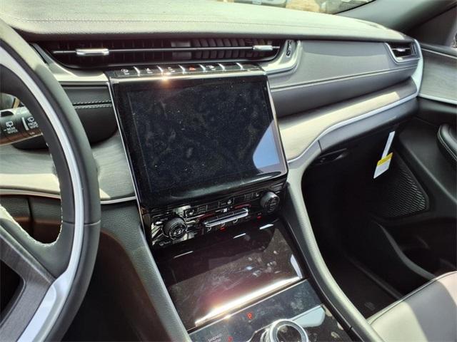 new 2025 Jeep Grand Cherokee L car, priced at $41,235