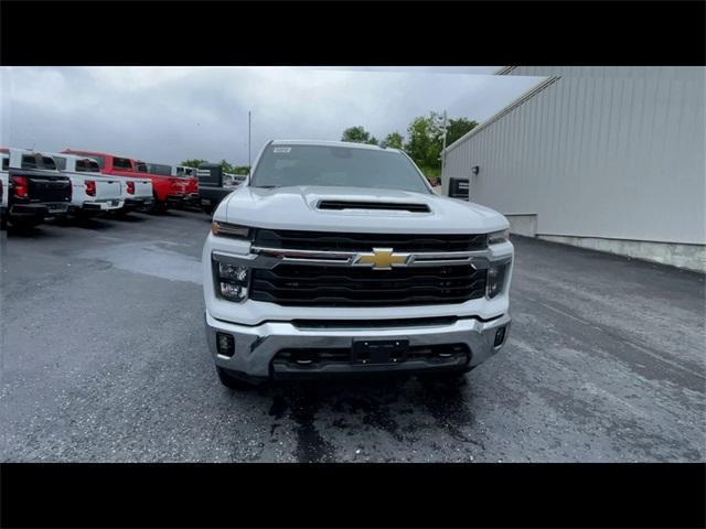 new 2025 Chevrolet Silverado 3500 car, priced at $61,390