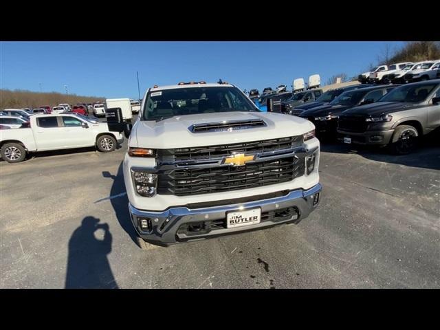 new 2025 Chevrolet Silverado 3500 car, priced at $69,380