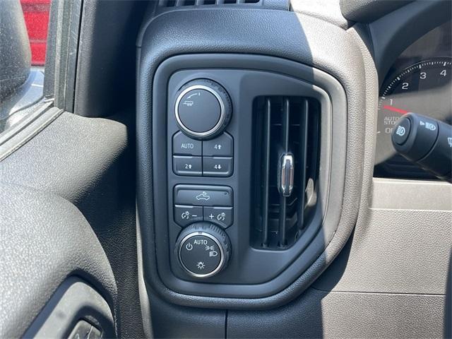 new 2025 Chevrolet Silverado 1500 car, priced at $49,392