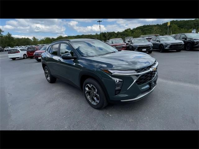 new 2025 Chevrolet Trax car, priced at $24,823