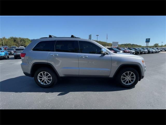 used 2015 Jeep Grand Cherokee car, priced at $13,934