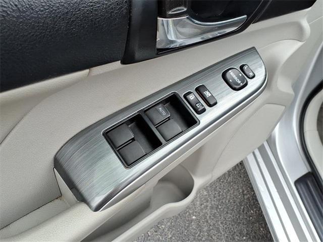 used 2012 Toyota Camry Hybrid car, priced at $8,681