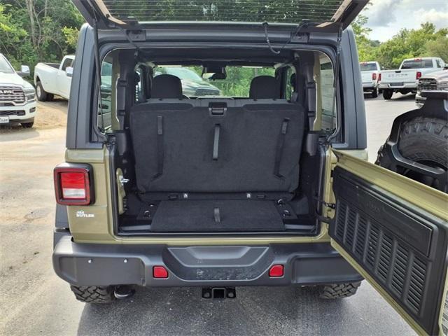 new 2025 Jeep Wrangler car, priced at $40,312