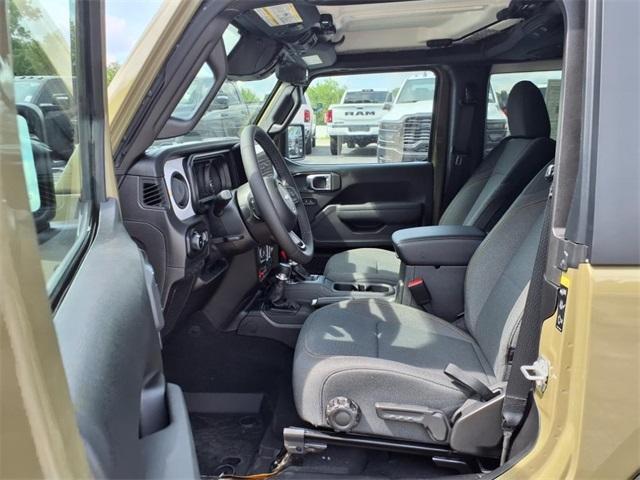 new 2025 Jeep Wrangler car, priced at $40,312