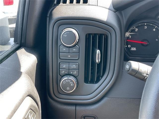 new 2025 Chevrolet Silverado 2500 car, priced at $60,914