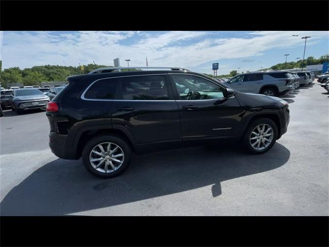 used 2018 Jeep Cherokee car, priced at $15,591