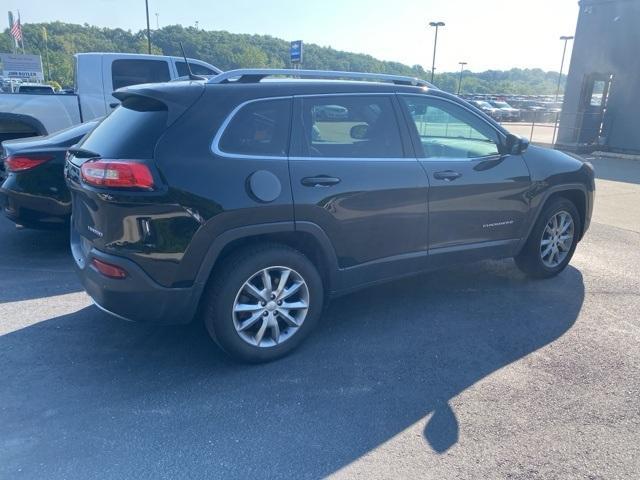 used 2018 Jeep Cherokee car