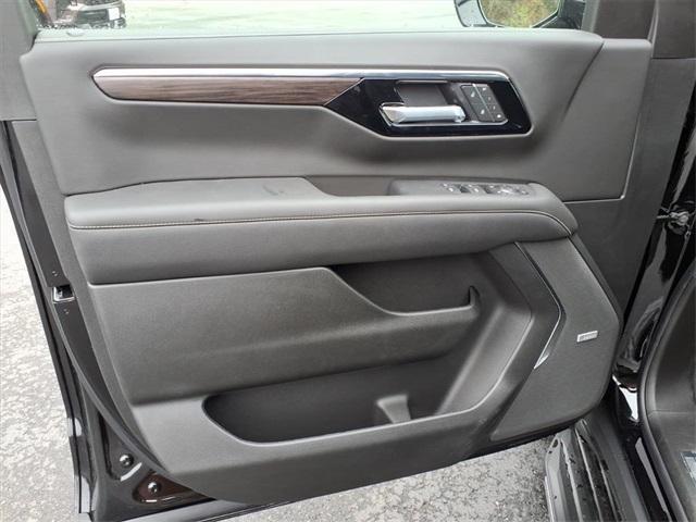 new 2025 Chevrolet Tahoe car, priced at $73,695