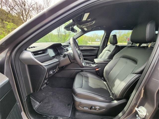new 2025 Jeep Grand Cherokee L car, priced at $44,497