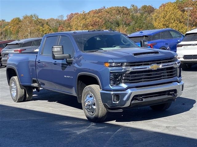 new 2025 Chevrolet Silverado 3500 car, priced at $71,680