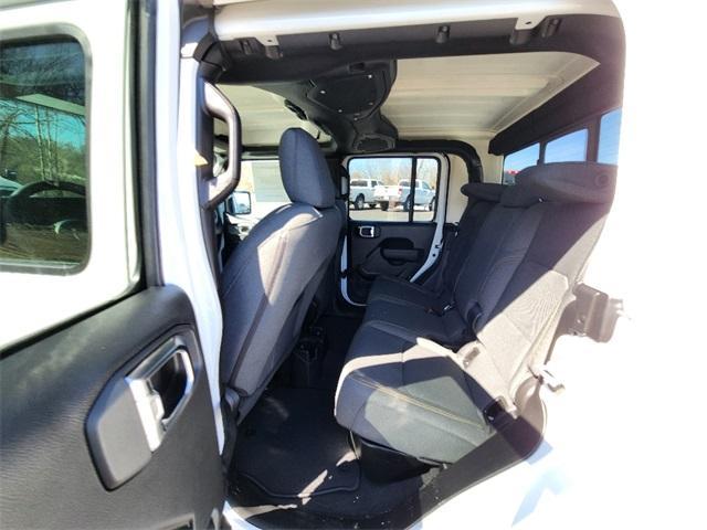 new 2025 Jeep Gladiator car, priced at $36,457