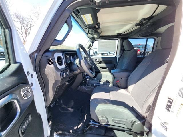 new 2025 Jeep Gladiator car, priced at $36,457