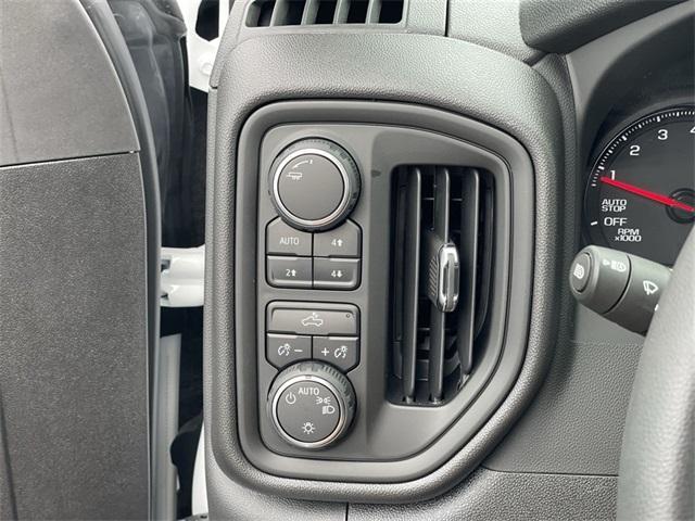 new 2025 Chevrolet Silverado 1500 car, priced at $42,201