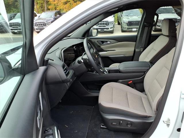 used 2025 Chevrolet Traverse car, priced at $39,570