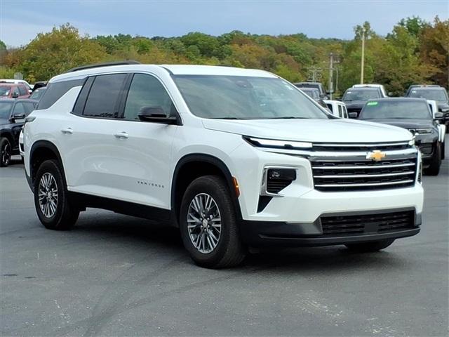 used 2025 Chevrolet Traverse car, priced at $39,570
