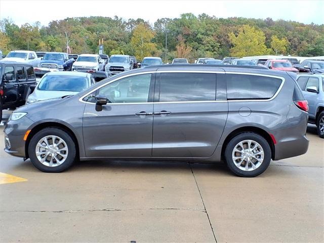 used 2022 Chrysler Pacifica car, priced at $29,888