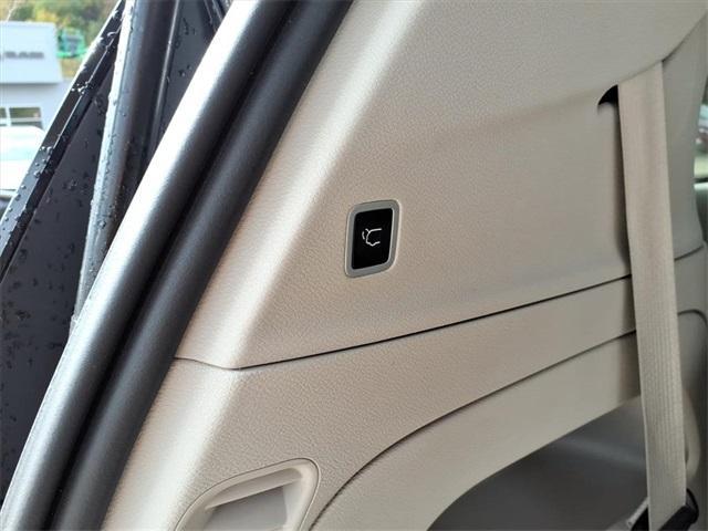 used 2022 Chrysler Pacifica car, priced at $29,888