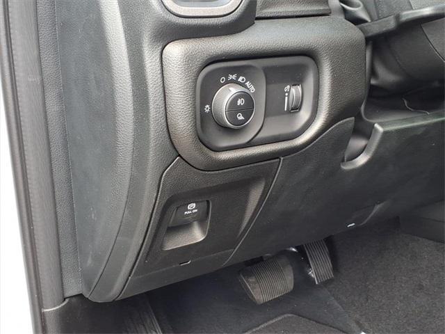 new 2025 Ram 1500 car, priced at $39,487