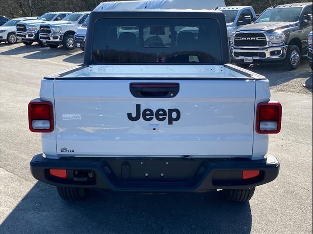 new 2024 Jeep Gladiator car, priced at $38,276