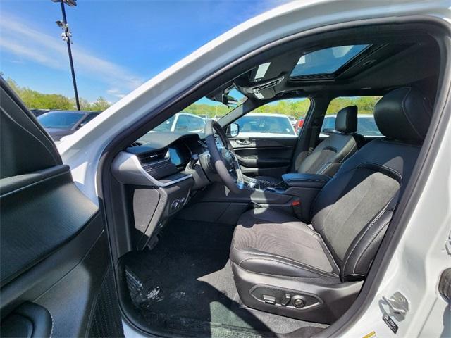 new 2025 Jeep Grand Cherokee L car, priced at $42,856