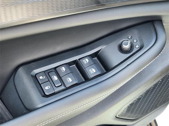 new 2025 Jeep Grand Cherokee L car, priced at $42,856